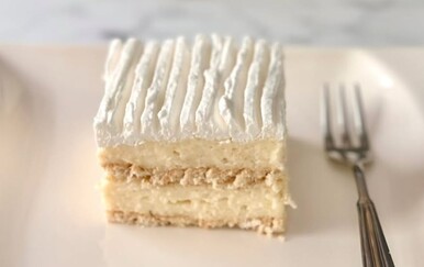Griz kocke bez pečenja: Kremasti kolač koji se priprema za samo 20 minuta