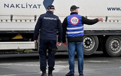 Srbija ne dozvoljava ulazak Crnogorcima - mediji