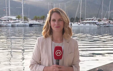 Reporterka Dnevnika Nove TV sa samita u Tivtu