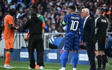 Raskol u reprezentaciji Francuske: U prvom planu Mbappe, ova snimka puno govori