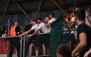Neredi u Draženovom domu: Prekinuto finale PH, interventna policija uletjela na tribine