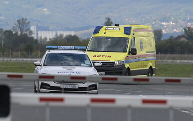 Pao manji avion, sve hitne službe na terenu