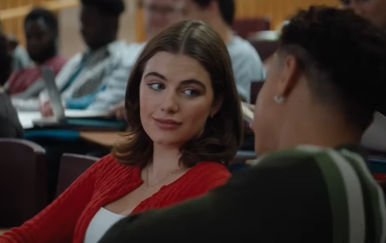 Tko je Ella Bright iz serije "Off Campus"?