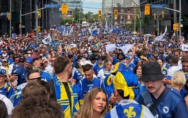 VIDEO Nestvarne scene iz Kanade: Navijači BiH preplavili Toronto pred otvaranje SP-a