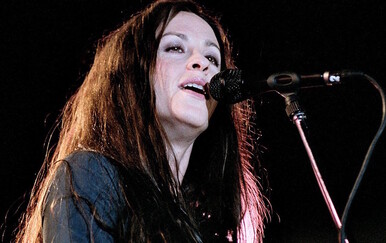 Alanis Morissette na otvaranju Svjetskog prvenstva