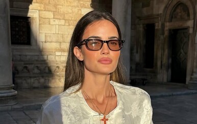 Adriana Ćaleta-Car u bijelom kompletu