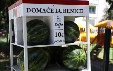 "Lubenicomati" u Osijeku postavljeni nelegalno: Lubenice se prodavale kao domaće, a navedeni OPG ne postoji