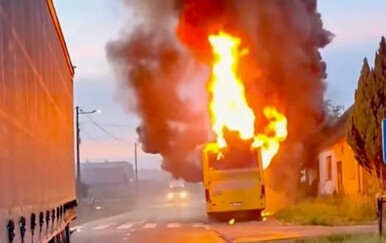 U bjelovarskom naselju Rajić zapalio se autobus, nema ozlijeđenih