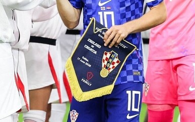 FOTO U porazu od Engleske dobili smo jednu od najgenijalnijih fotki u povijesti reprezentacije