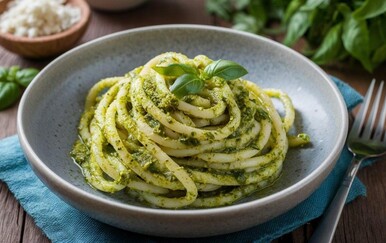Kako Talijani rade pesto: Tajna najkremastijeg zelenog umaka