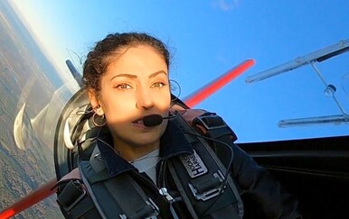 Pilotkinji doživjela nesreću usred leta, nevjerojatna snimka pokazuje kako se snašla