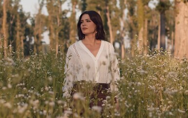 Mia Dimšić objavila spot za naslovnu pjesmu albuma Negdje u ravnici - posvetu Slavoniji, uspomenama i ljudima koji nas vraćaju kući