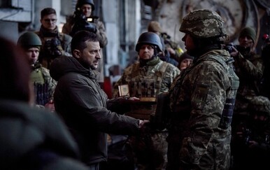 Ukrajinski dužnosnici odriču se poljskih odličja nakon što je ono oduzeto Zelenskom