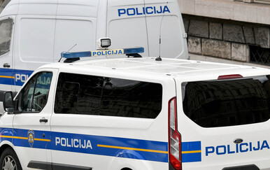 Potjera u Zagrebu: Bježao po gradu, probio dvije naplatne kućice i udario u policiju