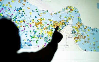 Hormuškim tjesnacem promet nastavljen unatoč iranskoj najavi o zatvaranju