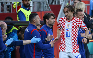 Modrić pucao od ponosa zbog 200. nastupa, ali je i zabrinut: "Ne znam zašto igramo u grču"