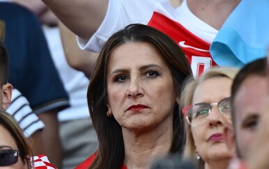 Davorka Dalić: Crvena majica i zlatne naušnice za podršku s tribina