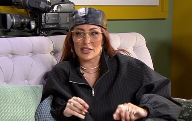 Senidah u podcastu ''Nema labavo by IN magazin'' o odrastanju u Sloveniji i Crnoj Gori