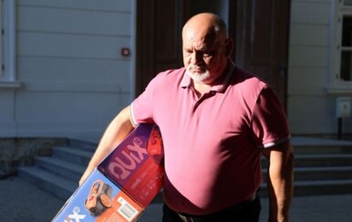 Prvi čovjek grada sam sebi dodijelo nagradu za najljepšu okućnicu?