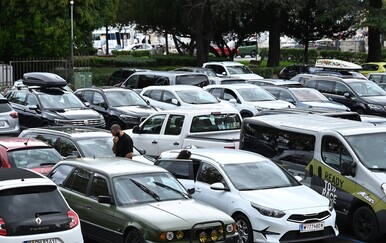 Izradio lažnu kaznu za parkiranje pa pokušao prevariti vozačicu