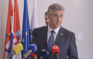 Plenković o Milanovićevoj zabrani vojnika u Parizu: "Najbolje da predloži slanje Hrvatske vojske u Moskvu na paradu, to bi bio spektakl!"