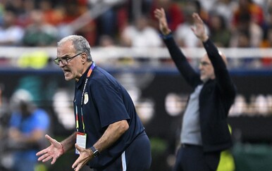 VIDEO Marcelo Bielsa pred kamerama potpuno izgubio živce, a jedan odgovor je bio hit