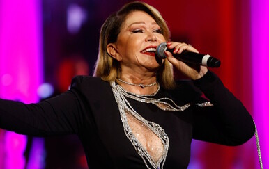 Neda Ukraden na pozornici Melodija Jadrana