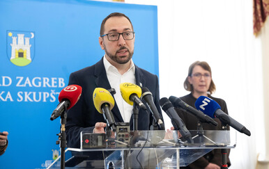 Tomislav Tomašević na predstavljanju novih vozila hitnog i sanitetskog prijevoza