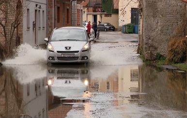 Poplava u Kostajnici (Foto: Dnevnik.hr) - 4