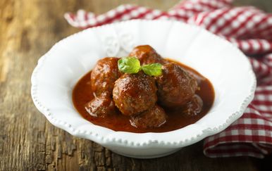 Ćufte u umaku od rajčica