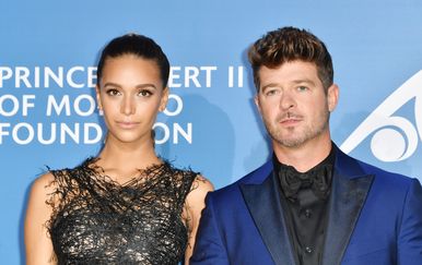 Robin Thicke i April Love Geary (Foto: AFP)