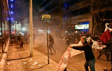 Prosvjed u Ateni nakon stravične željezničke nesreće u Grčkoj - 15