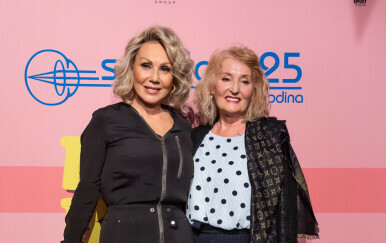 Lepa Brena sa sestrom Faketom Jahić - 2
