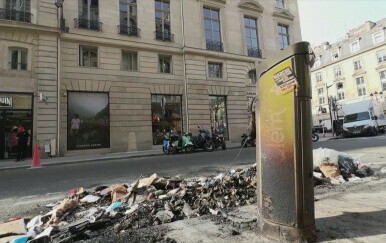 Neredi u Parizu - 2