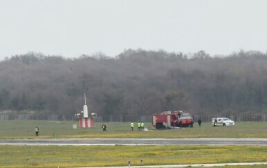 Dvoje ljudi poginulo u padu aviona u Puli - 2