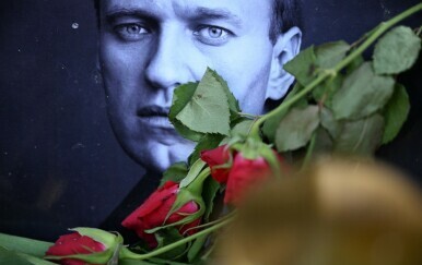Fotografija Alekseja Navaljnog na mjestu obilježavanja