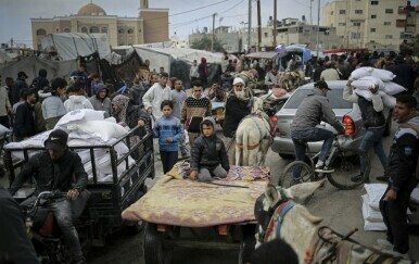 Izrael tvrdi da je većina Palestinaca kod humanitarnog konvoja poginula u stampedu
