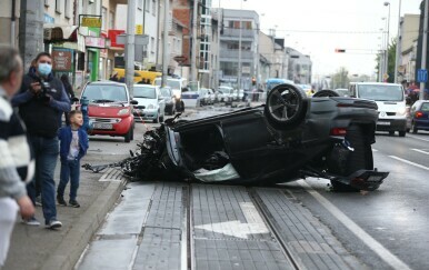 Prometna nesreća u aveniji Dubrava