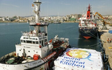 Brod humanitarne pomoći kreće s Cipra