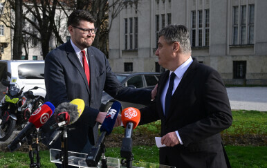 Predsjednik Zoran Milanović pojavio se na pressici čelnika SDP-a Peđe Grbina - 3