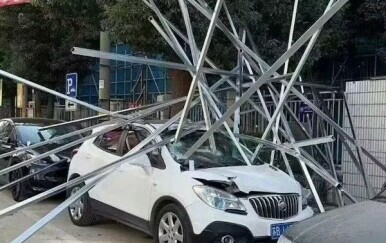 Doživjeli bizarne nesreće, izgleda kao da se baš sve okomilo protiv njih