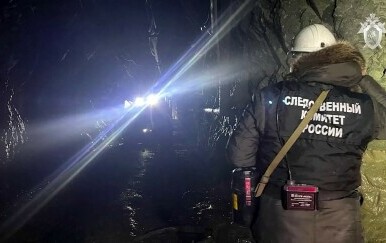 13 rudara ostalo zatrpano u rudniku zlata u Rusiji - 1