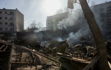 Zgrada nakon ruskog napada na grad Dobropilju