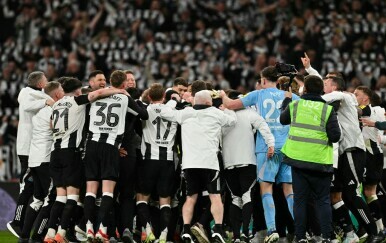 Newcastle slavi pobjedu