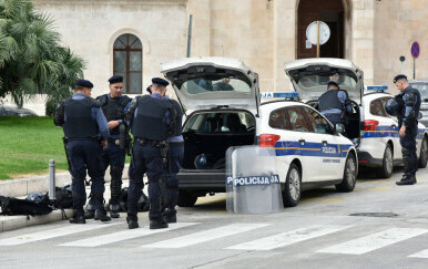 Policija na splitskoj Rivi