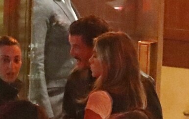 Jennifer Aniston i Pedro Pascal - 1