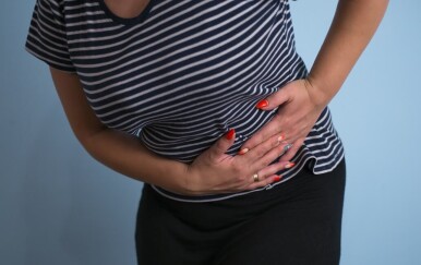 Bolovi kod raka debelog crijeva: Ako osjećate ovo u trbuhu, nemojte čekati!