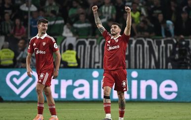 VIDEO Sevilla se vratila iz mrtvih i spasila bod u gradskom derbiju