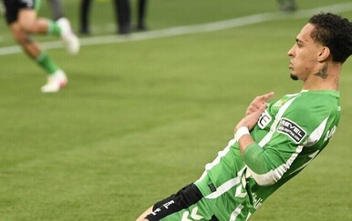 VIDEO Ludi seviljski derbi završio bez pobjednika, pogledajte Antonyjeve škarice