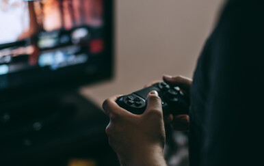 Htio je samo daljinski upravljati svojim robotskim usisavačem, no uspio je postići globalnu kontrolu njih 7000 u isto toliko domova!